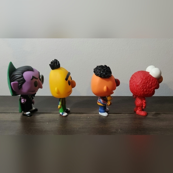 Funko Pop! Television #04, #05, #07, & #08 Sesame Street Vinly Figure Lot (4) - Picture 4 of 8
